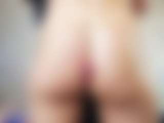 Live cam show with trophymilf - Dildo on Latina Girls
