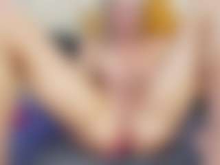 Live cam show with trophymilf - Blonde Hair on Soda Cam
