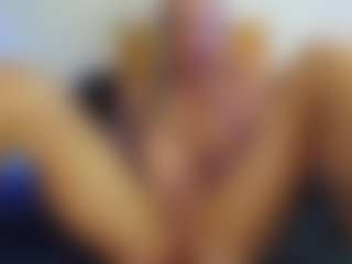 trophymilf's Live Sex Cam Show