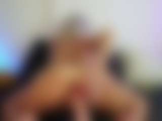trophymilf's Live Sex Cam Show
