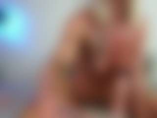 Live cam show with trophymilf - Small Tits on LiveSexCams6