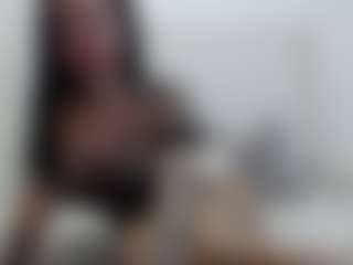 Iamjuliabond's Live Sex Cam Show