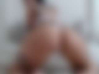 Iamjuliabond's Live Sex Cam Show