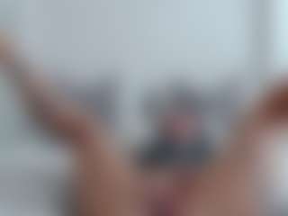 Iamjuliabond's Live Sex Cam Show