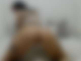 Iamjuliabond's Live Sex Cam Show