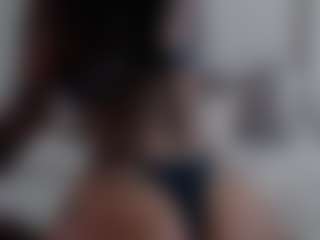 Iamjuliabond's Live Sex Cam Show