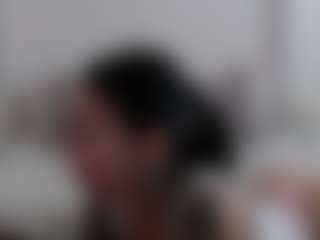 Iamjuliabond's Live Sex Cam Show