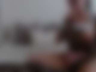 Iamjuliabond's Live Sex Cam Show