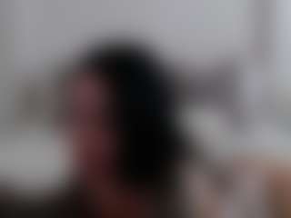 Live cam show with Iamjuliabond - Toys on live18s.com