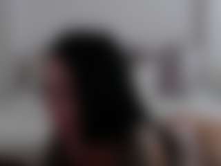 Live cam show with Iamjuliabond - Shaved Pussy on CSO-WL