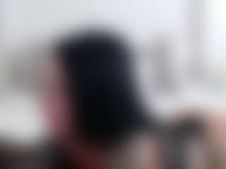 Live cam show with Iamjuliabond - New Gamer on Camming Site