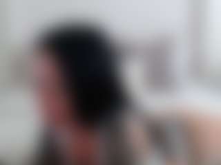 Live cam show with Iamjuliabond - Belly on Sweet Sext