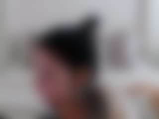 Iamjuliabond's Live Sex Cam Show