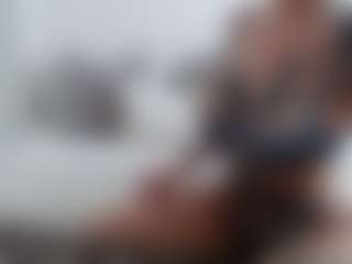 Iamjuliabond's Live Sex Cam Show