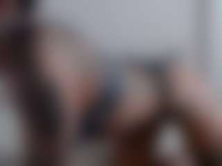 Iamjuliabond's Live Sex Cam Show