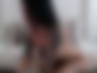 Live cam show with Iamjuliabond - Bikini on SpunkLive