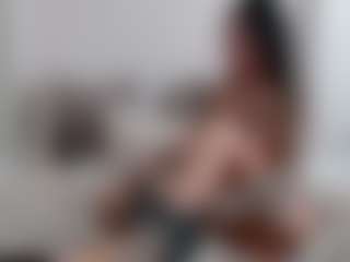 Iamjuliabond's Live Sex Cam Show