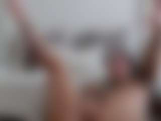 Iamjuliabond's Live Sex Cam Show