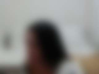 Live cam show with Iamjuliabond - Flashing on slutload