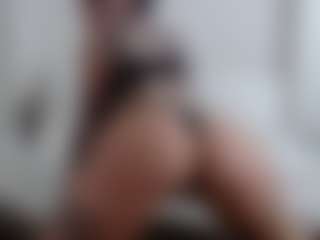Iamjuliabond's Live Sex Cam Show