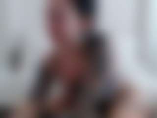 Iamjuliabond's Live Sex Cam Show