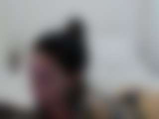 Iamjuliabond's Live Sex Cam Show