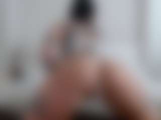 Iamjuliabond's Live Sex Cam Show
