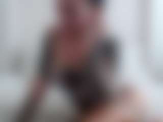 Iamjuliabond's Live Sex Cam Show