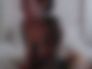 Iamjuliabond's Live Sex Cam Show