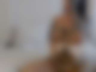 Iamjuliabond's Live Sex Cam Show
