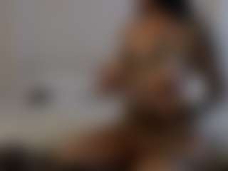 Iamjuliabond's Live Sex Cam Show