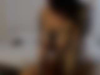 Iamjuliabond's Live Sex Cam Show