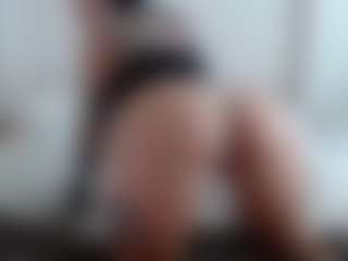 Iamjuliabond's Live Sex Cam Show