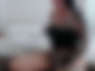 Iamjuliabond's Live Sex Cam Show