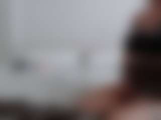 Iamjuliabond's Live Sex Cam Show