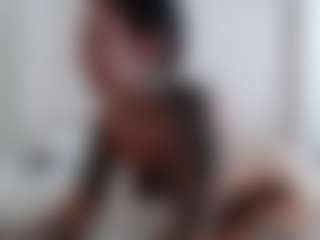 Iamjuliabond's Live Sex Cam Show
