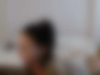 Live cam show with Iamjuliabond - White on TeamSkeetLive | united states