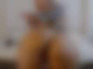 Iamjuliabond's Live Sex Cam Show
