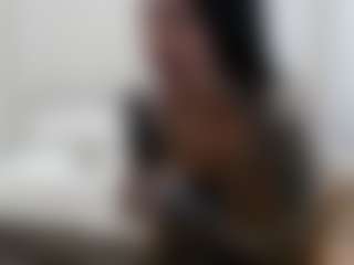 Iamjuliabond's Live Sex Cam Show