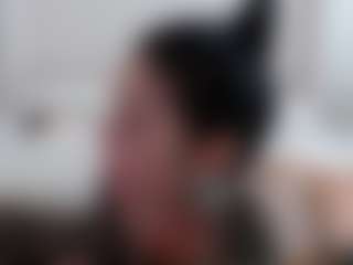 Iamjuliabond's Live Sex Cam Show