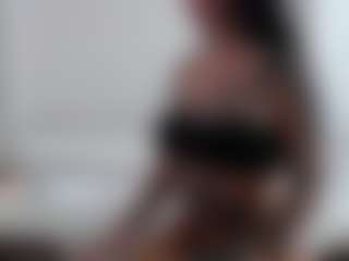 Iamjuliabond's Live Sex Cam Show