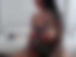 Iamjuliabond's Live Sex Cam Show