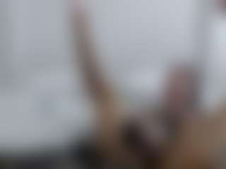 Iamjuliabond's Live Sex Cam Show