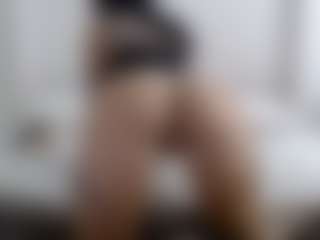 Iamjuliabond's Live Sex Cam Show