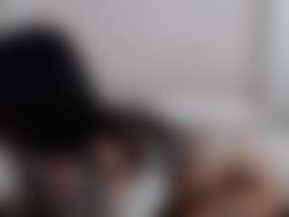 Iamjuliabond's Live Sex Cam Show