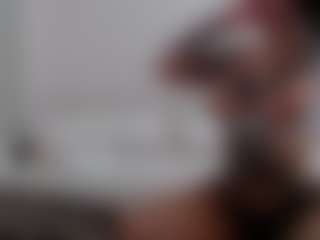 Iamjuliabond's Live Sex Cam Show