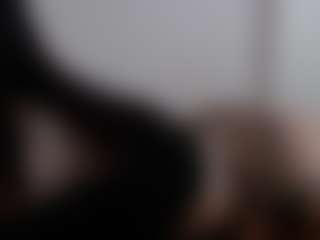 Iamjuliabond's Live Sex Cam Show