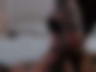 Iamjuliabond's Live Sex Cam Show