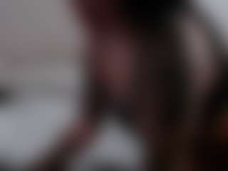 Iamjuliabond's Live Sex Cam Show