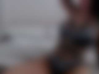 Iamjuliabond's Live Sex Cam Show